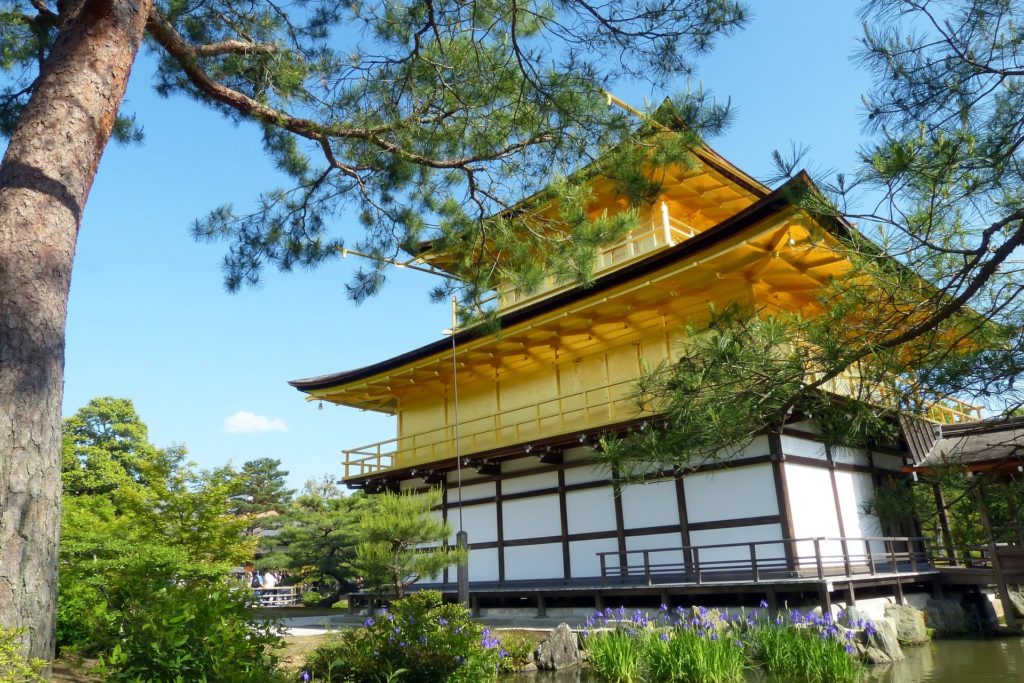 Templos Kinkaku-Ji Y Ginkaku-Ji, También se le llama pabellón Dorado y Pabellón de Plata.