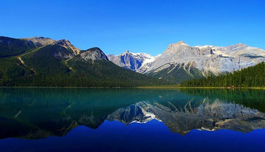 ver el lago espejo en canada