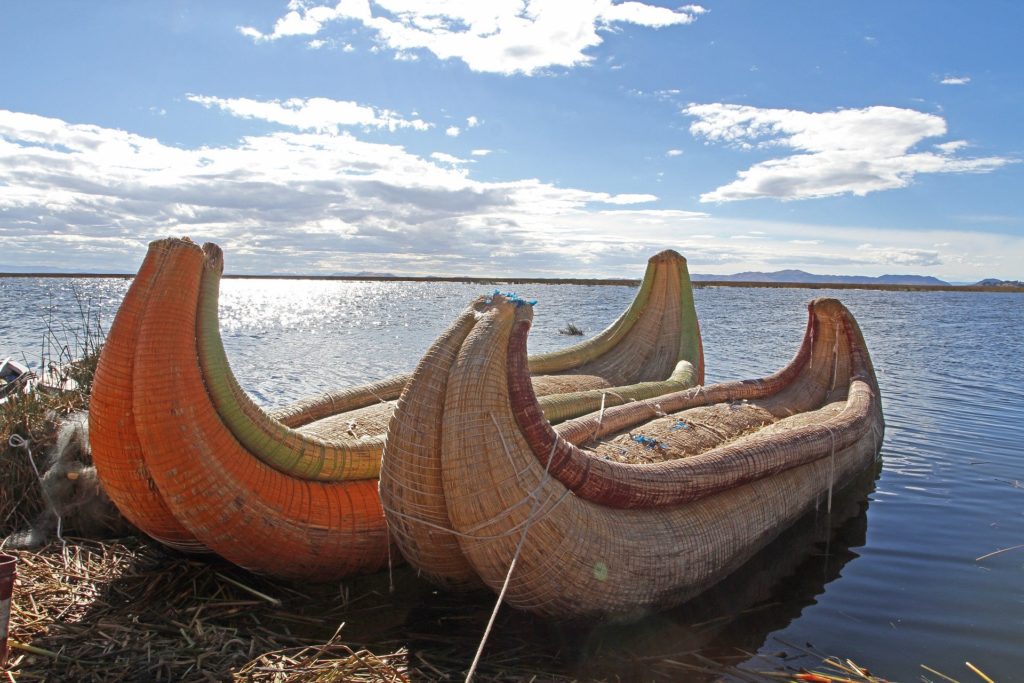 Citas románticas.Balsas de totora.Los Uros.Lago Titicaca.Puno.Perú. 