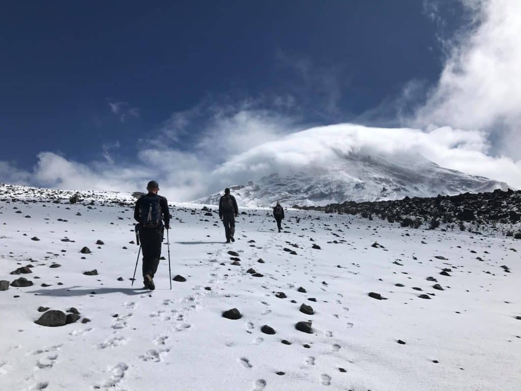 Disfruta de hacer trekking en el volcán Chimborazo, el punto más cercano al sol