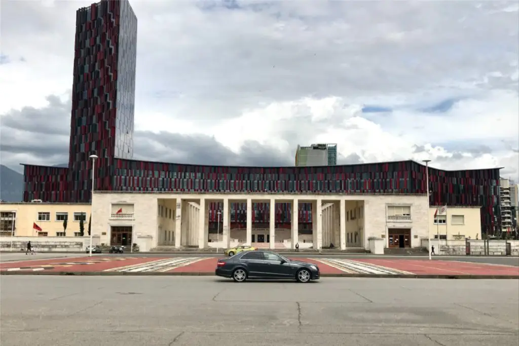 Air Albania Stadium, Tirana, que ver, ciudad misteriosa