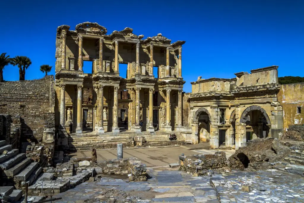 Biblioteca de Celso en Éfeso, Turquía,  joya arqueológica