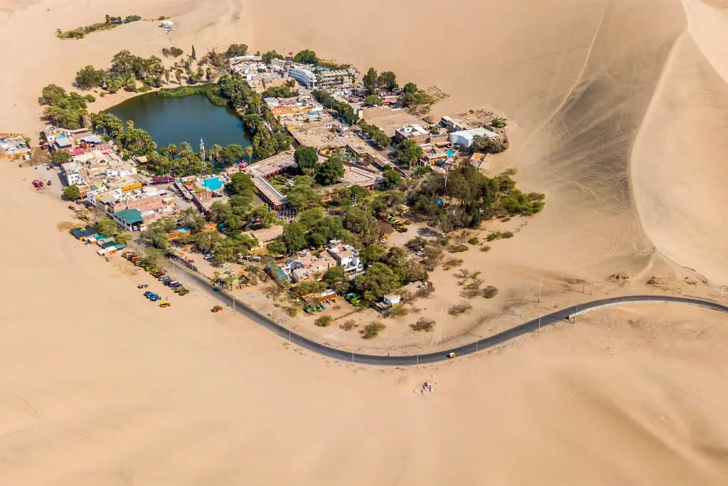 Laguna de la Huacachina en Ica, que ver en Perú