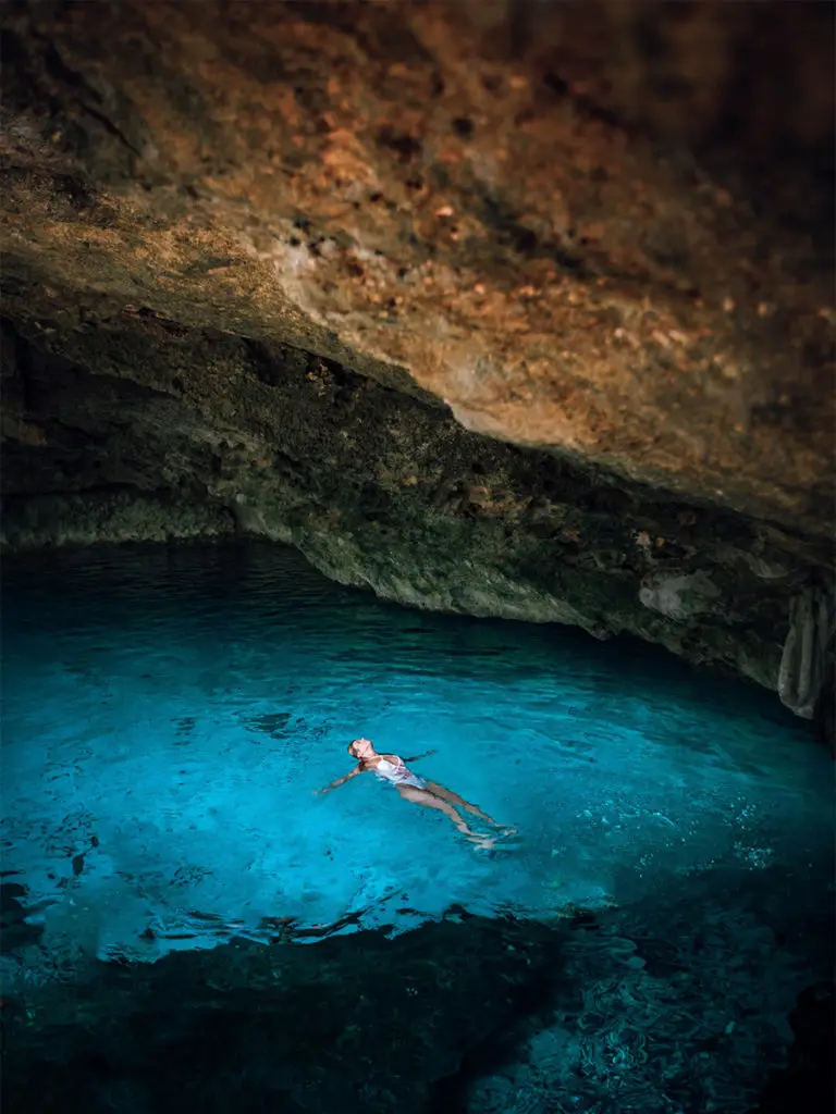 Cenote "Dos Ojos" en Tulum, qué ver en México